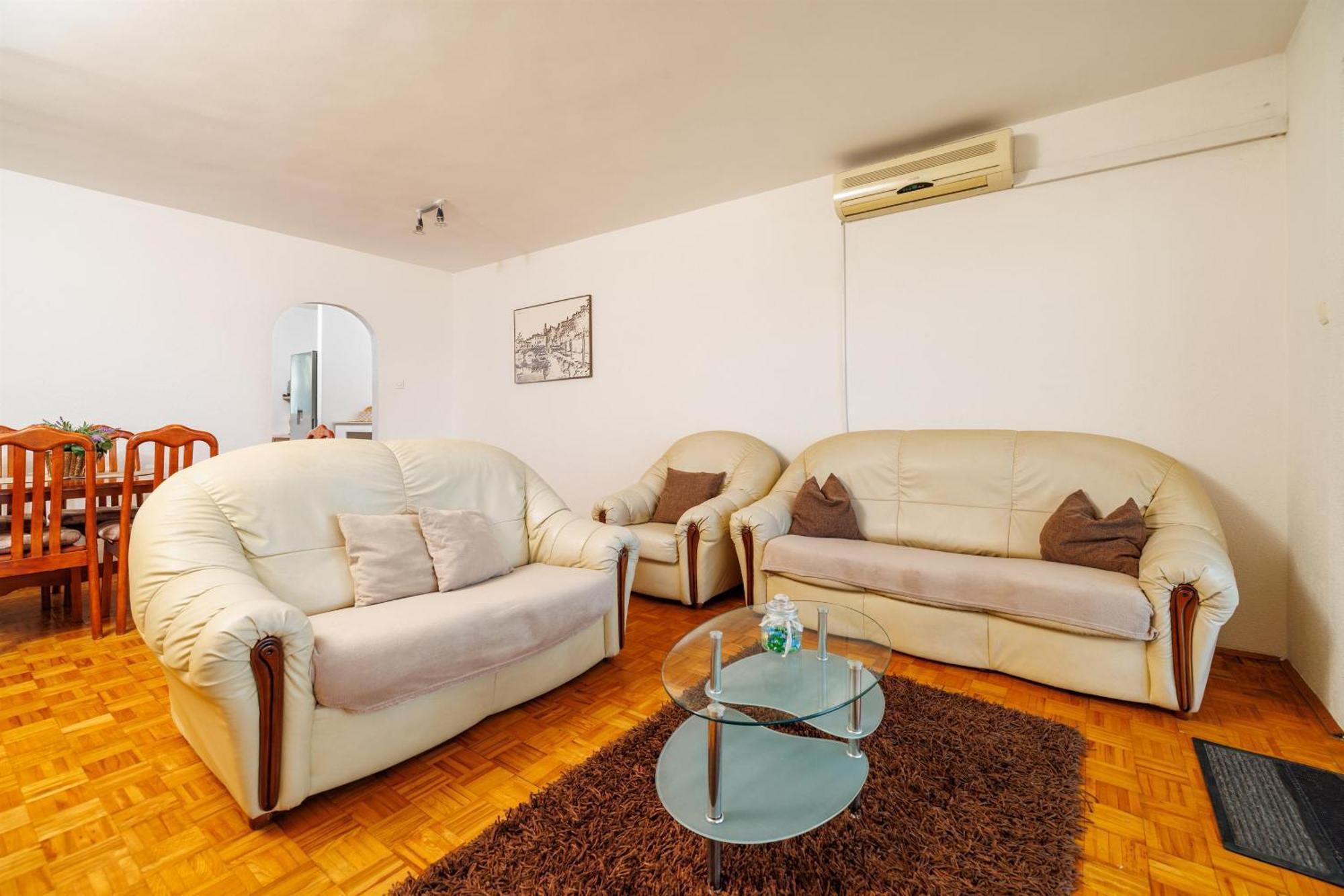 Apartment Buneta